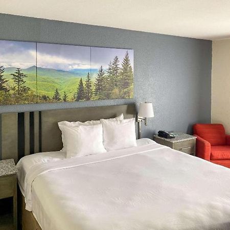 Clarion Pointe - Greensboro Coliseum Area المظهر الخارجي الصورة