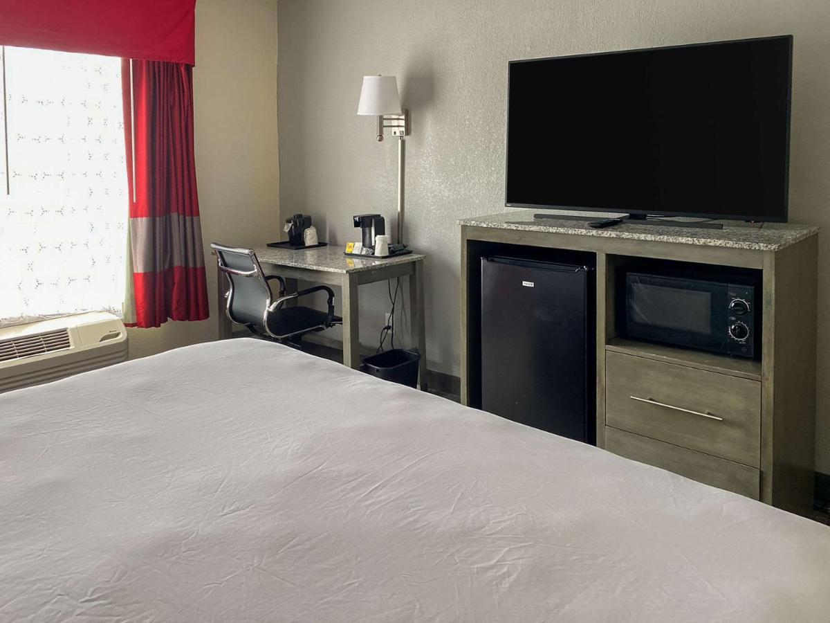 Clarion Pointe - Greensboro Coliseum Area المظهر الخارجي الصورة