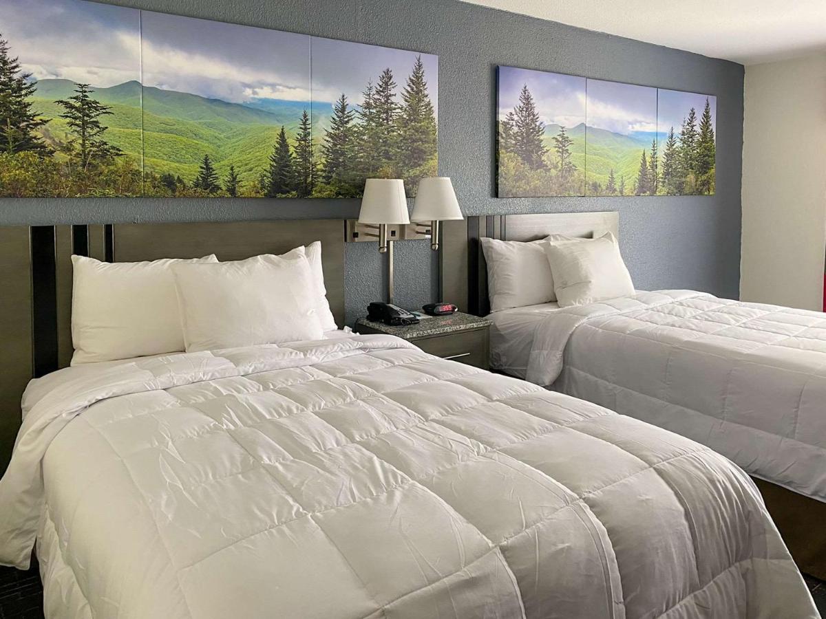Clarion Pointe - Greensboro Coliseum Area المظهر الخارجي الصورة