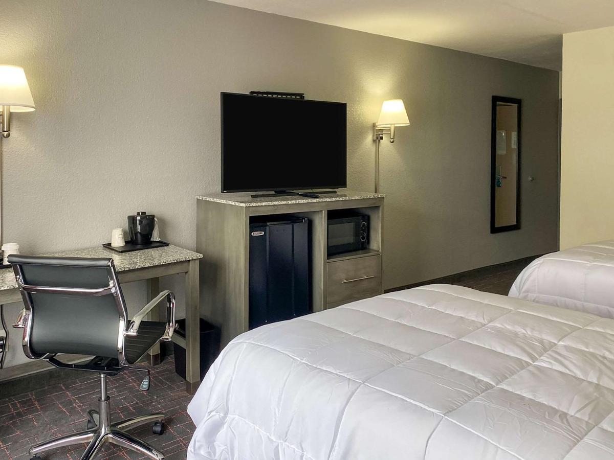 Clarion Pointe - Greensboro Coliseum Area المظهر الخارجي الصورة