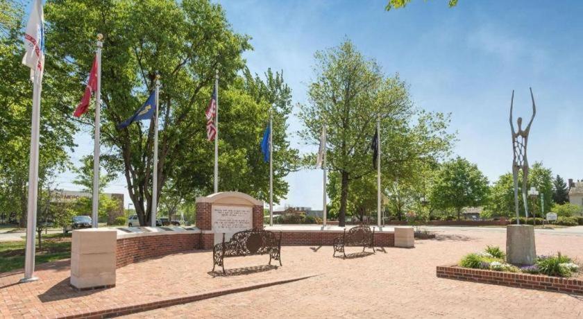 Clarion Pointe - Greensboro Coliseum Area المظهر الخارجي الصورة