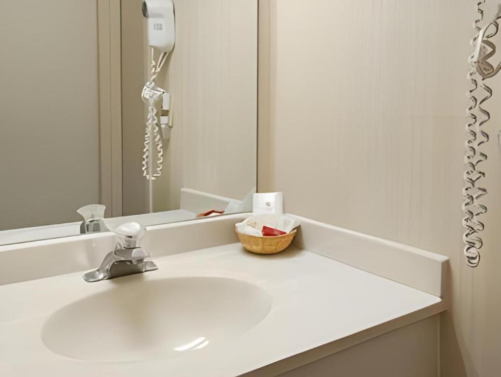 Clarion Pointe - Greensboro Coliseum Area المظهر الخارجي الصورة