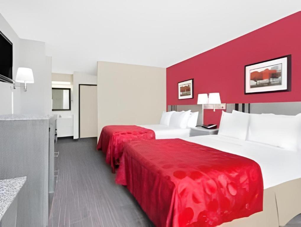 Clarion Pointe - Greensboro Coliseum Area المظهر الخارجي الصورة